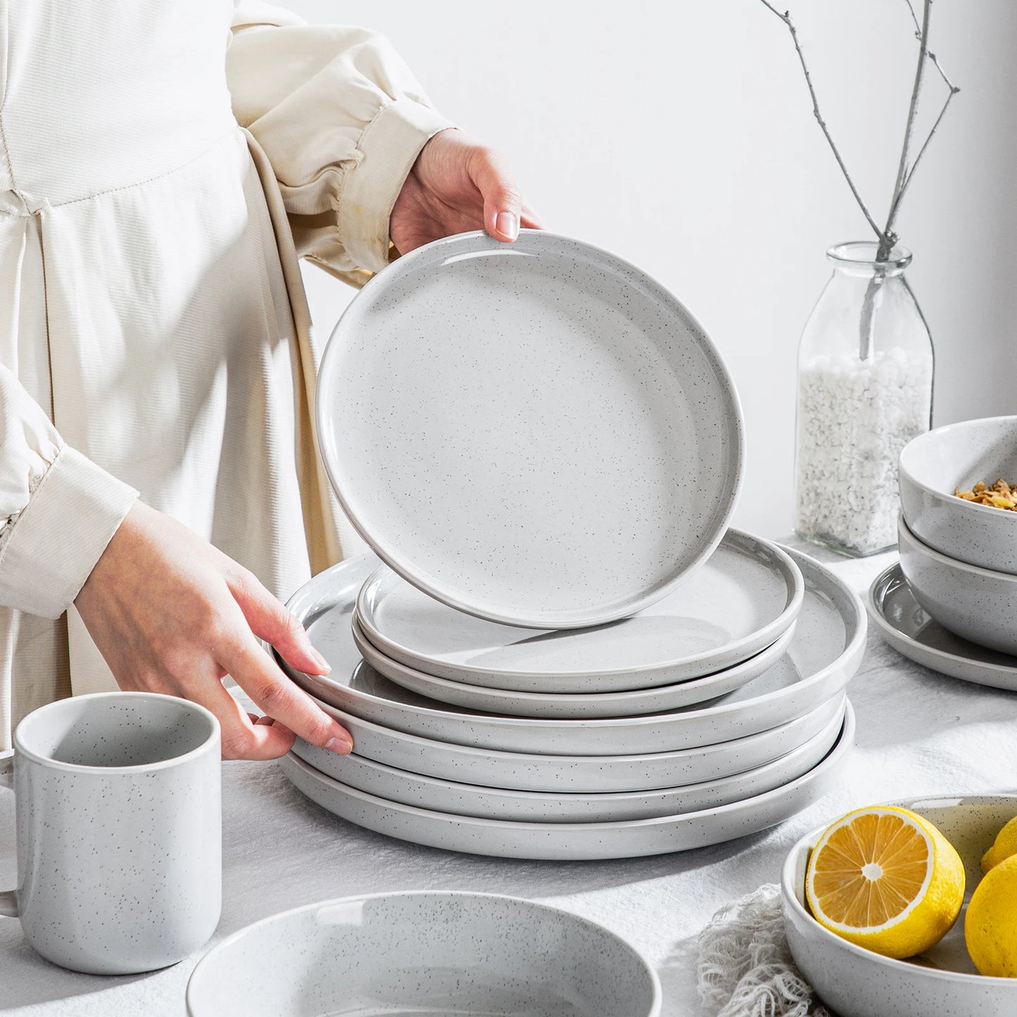 16/32 Piece White Stoneware Set Sesame Dinnerware Set